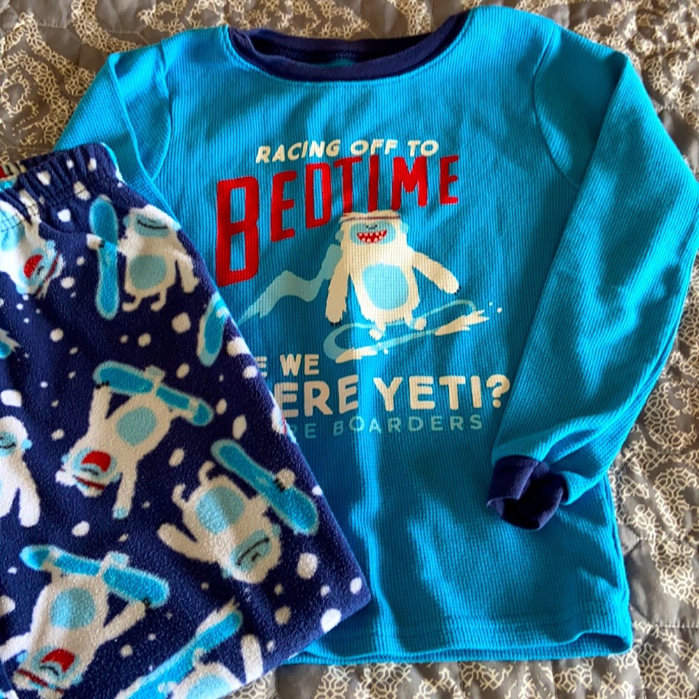 Carter’s PJ Set